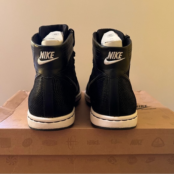 Nike Women’s Air Scandal Mid Sneaker Size 7.5 - Picture 3 of 7